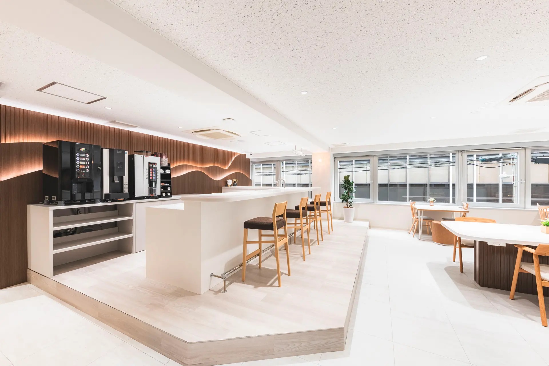共有部_コーヒーカウンター。無料ドリンクサービスがあります。