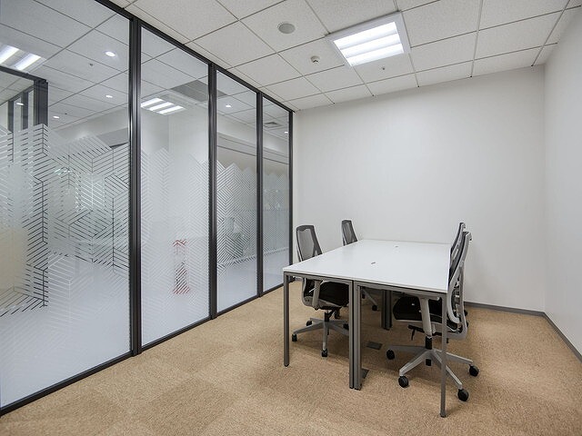 個室_オフィス以外の共用部も併用することで生産性を高めることが出来ます。