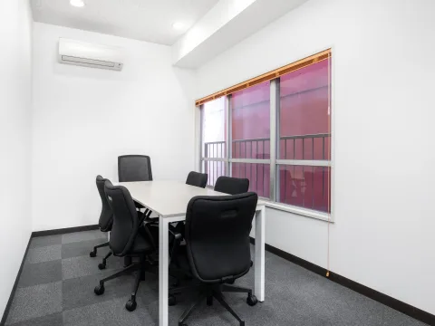 Common Area_Meeting Rooms. We have conference rooms of different sizes.