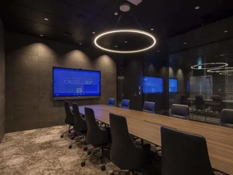 Common Area_Meeting Room. Luxury meeting rooms are available free of charge.