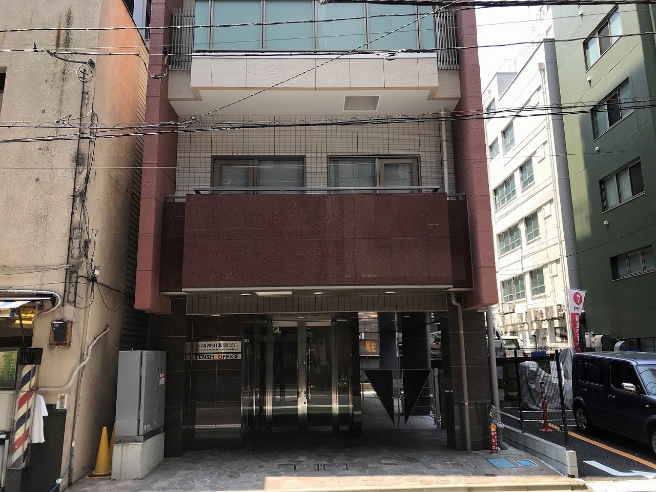 外観_オフィスは神田駅から徒歩1分に位置しています。