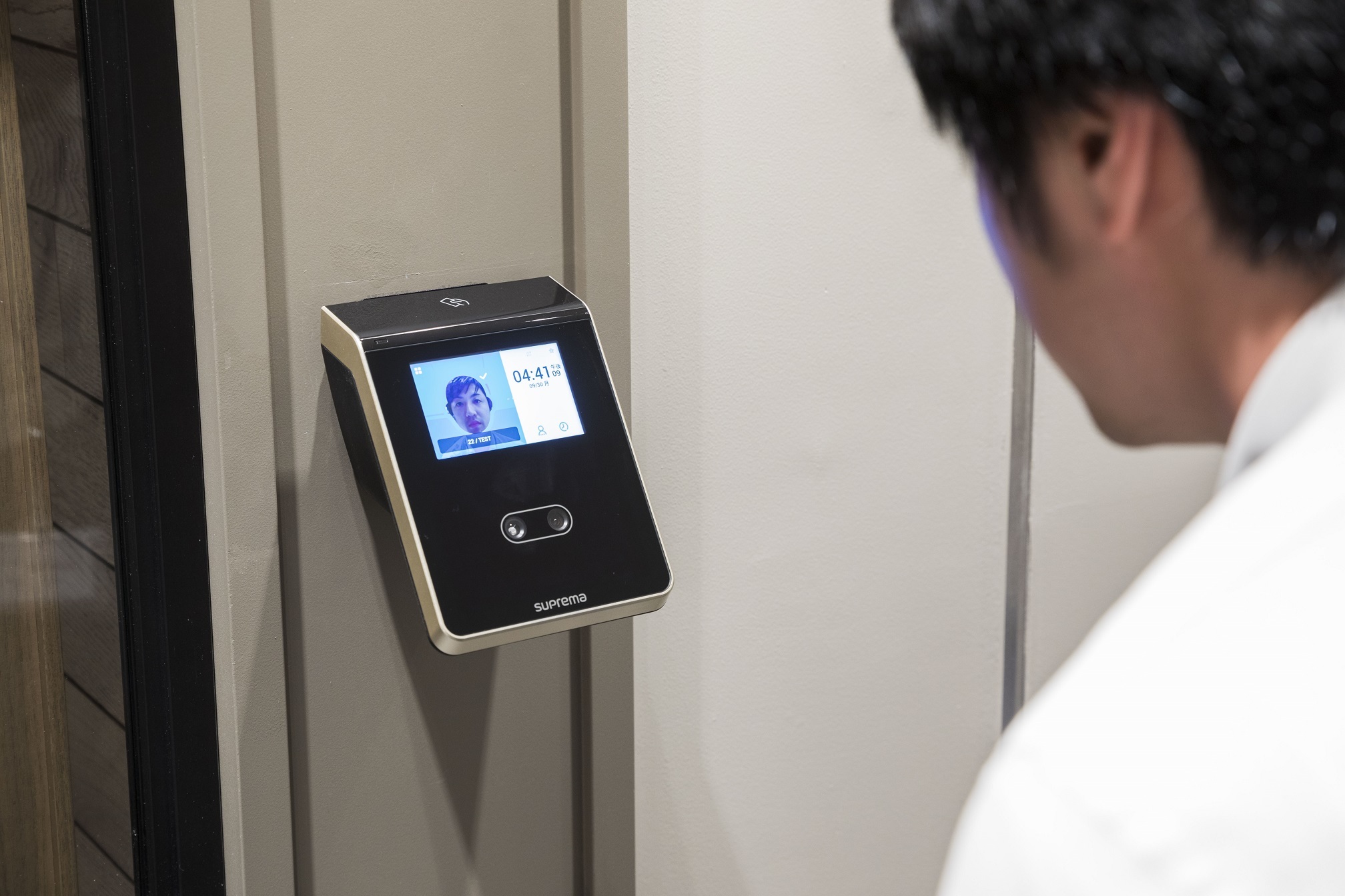Facilities_Biometric Security. Keyless security with facial recognition and fingerprint recognition.