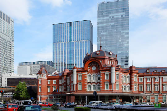 外観_オフィスは東京駅に隣接しています