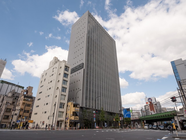 外観_新橋駅が近く、羽田空港までも25分とアクセスに優れた立地です。