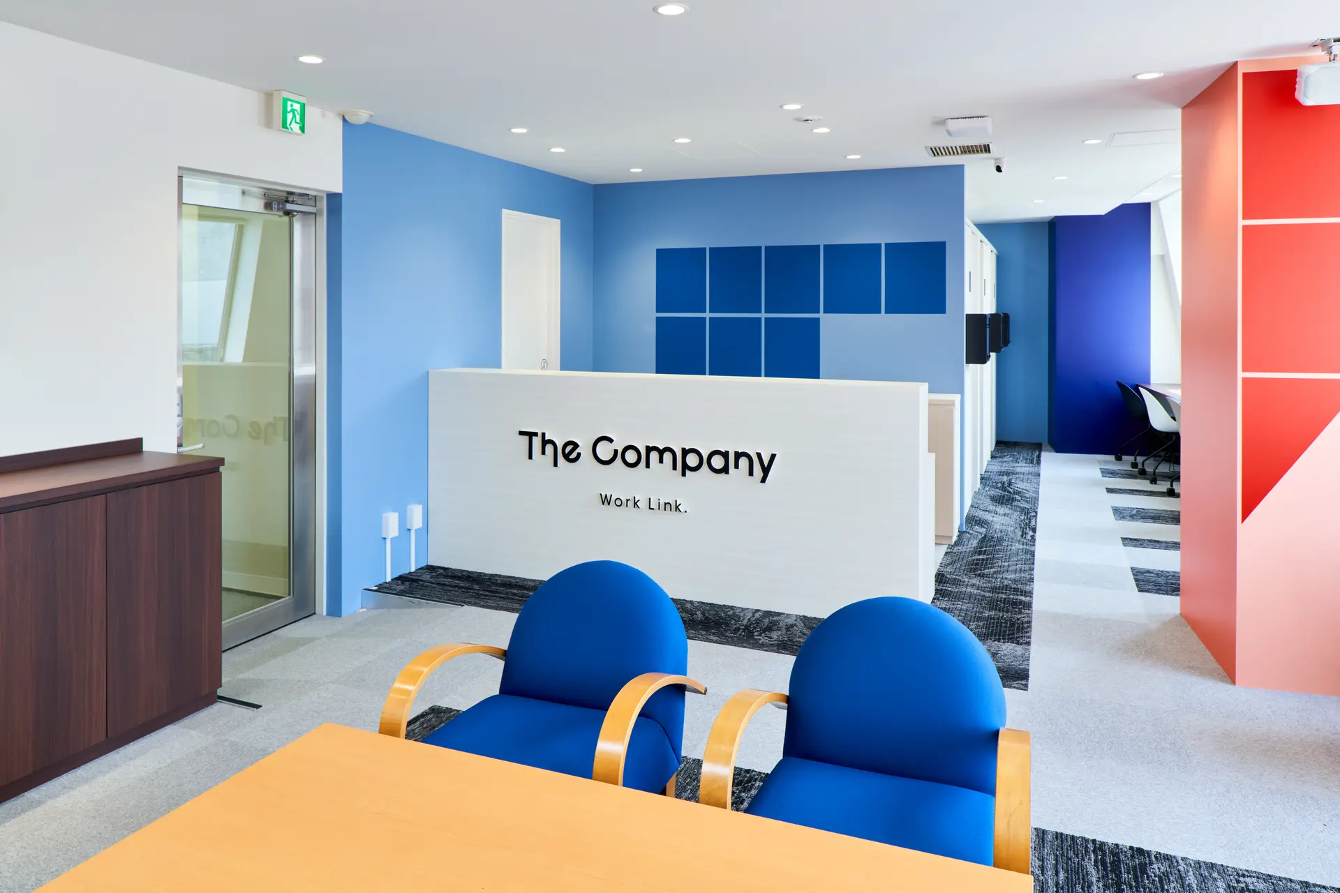 外観_エントランス。ここで受付を行います。