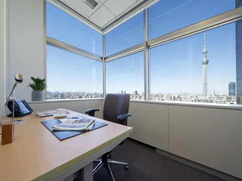 個室_ビルの14階から見下ろす東京の街は絶景です。