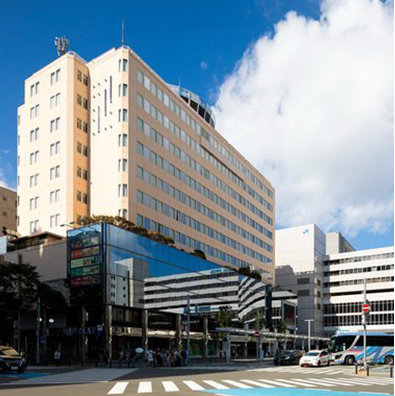 外観_九州の玄関口である博多駅、福岡空港へ抜群の立地を誇ります。通勤、出張、来客対応にも快適なアクセス。