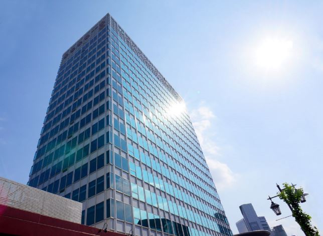 Exterior Appearance: One of the most prestigious high-grade office buildings in the Roppongi area.