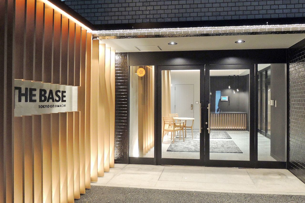 外観_当オフィスはTHE BASE麹町という建物です。