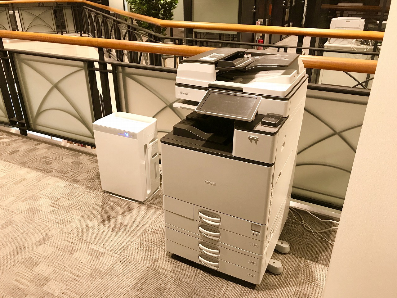 Common area_All facilities are well-equipped, including a multifunction printer.