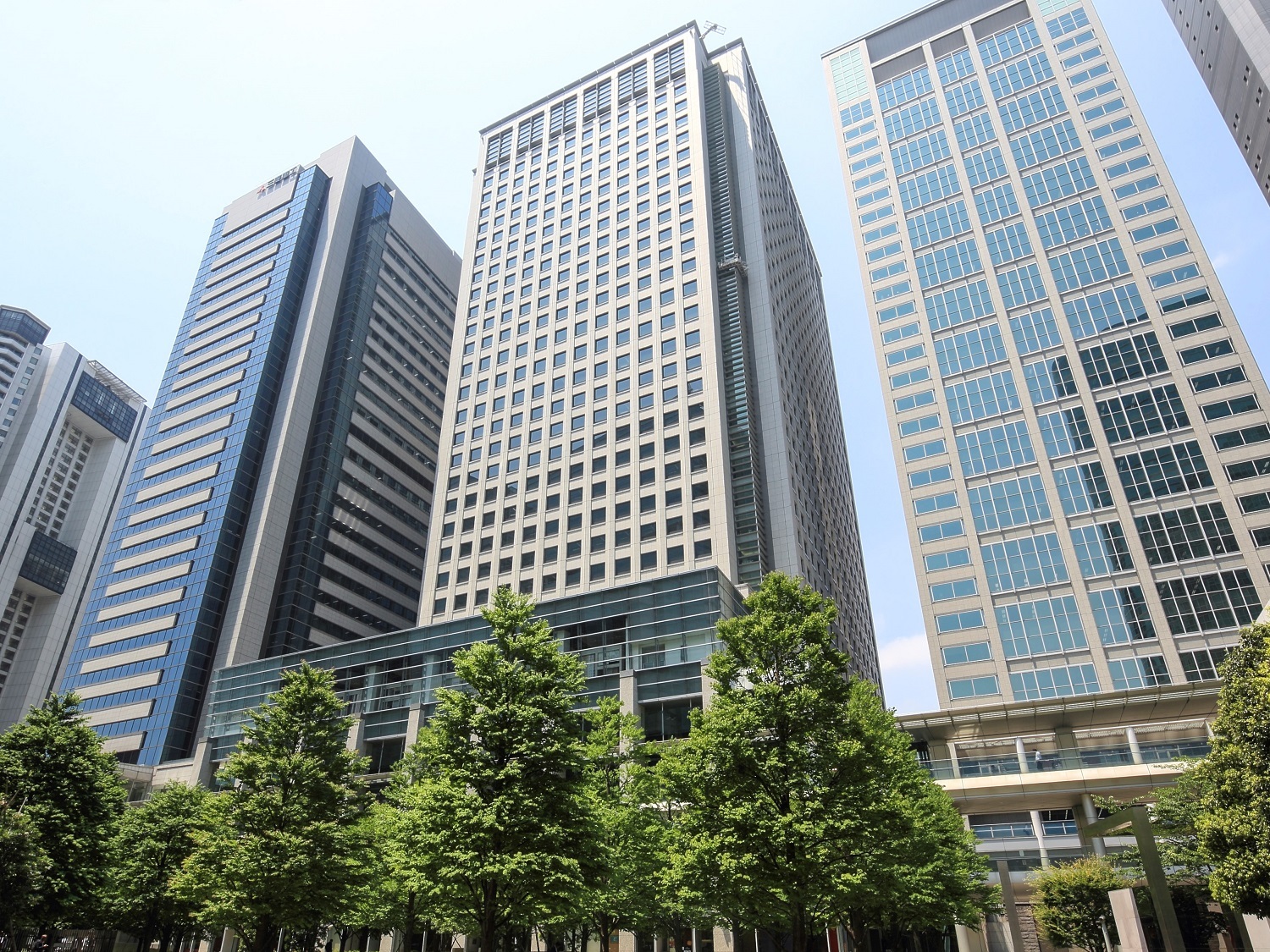 外観_オフィスは品川駅と直結しており、各地への交通アクセスにも優れています。