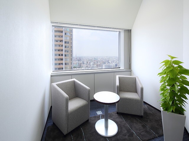 Regus nanba parks