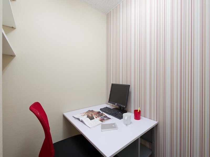 The private room_Excellent functionality and design will help you get your work done.