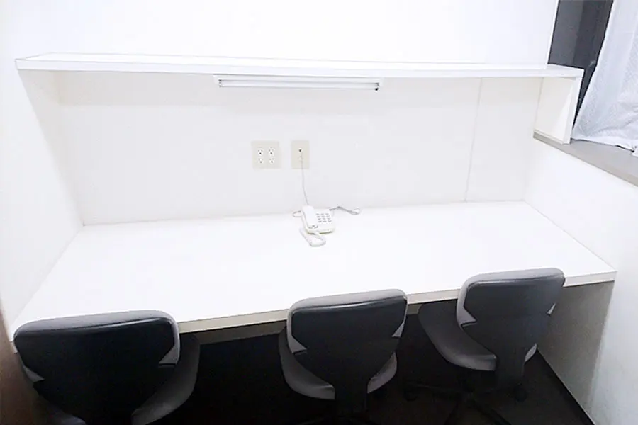 ブース_一人一人のスペースがしっかりと確保された個室です
