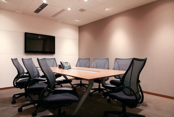 High grade meeting rooms with impeccable security are available