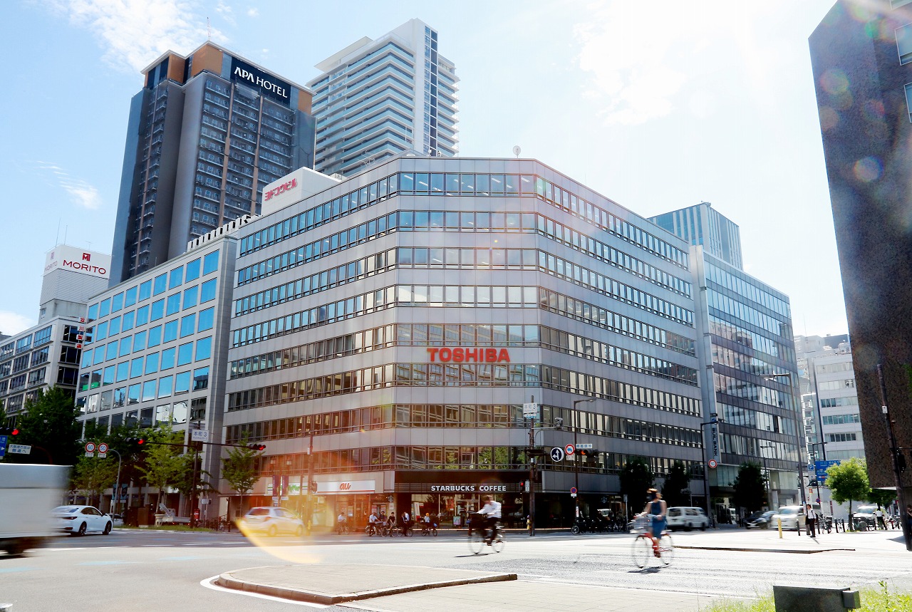 外観_東芝大阪ビルは本町駅から徒歩1分です。