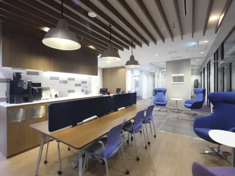 Common area_Business lounge with Wi-Fi access and full facilities.