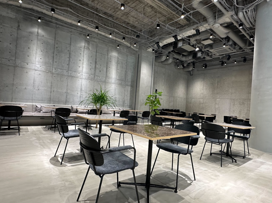 コワーキングスペース_隈研吾建築都市設計事務所デザインの洗練された雰囲気が想像力を高めます