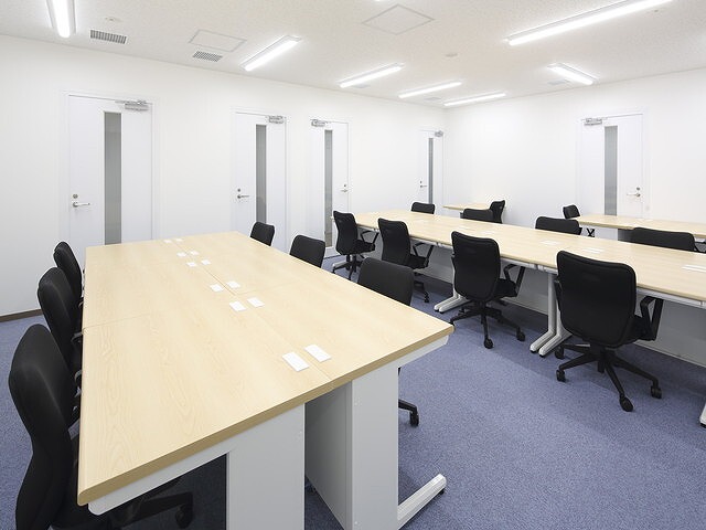 個室_名古屋のサテライトオフィス、営業所などとしても利用できます。
