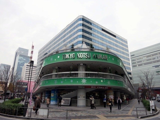 外観_オフィスはパスポートセンターで有名な東京交通会館の6階に入っています