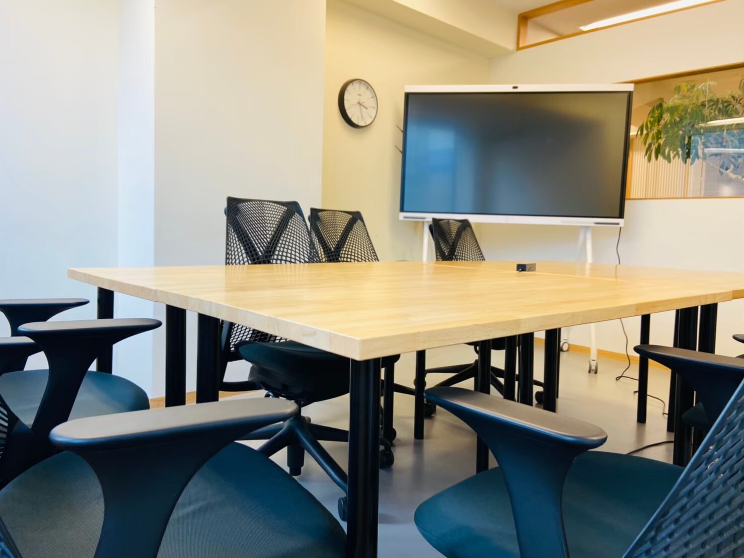 Conference rooms are available for rent.