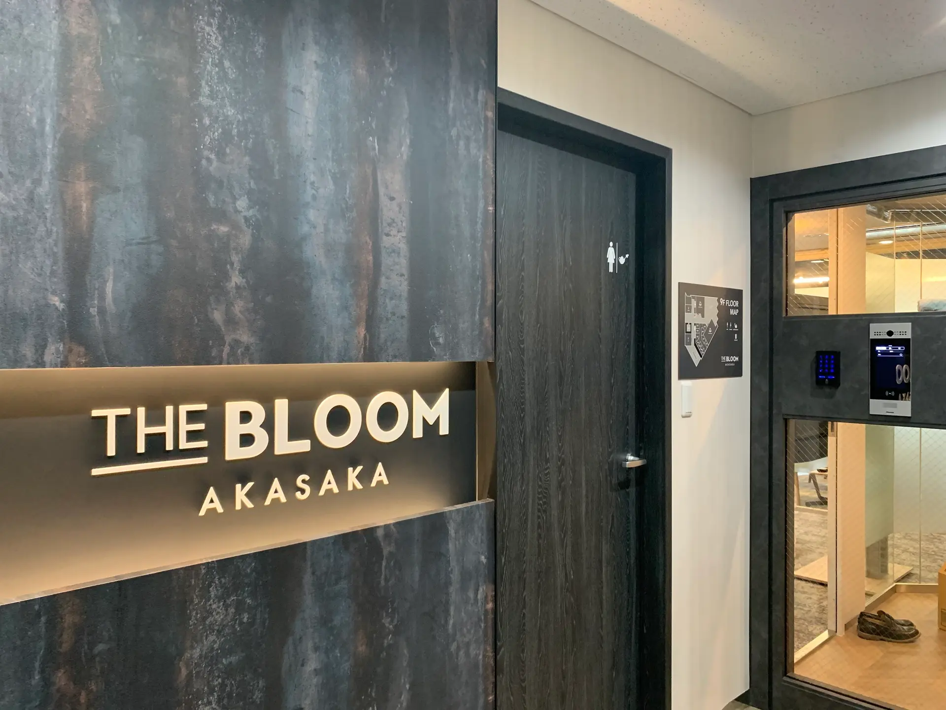 9階エントランス