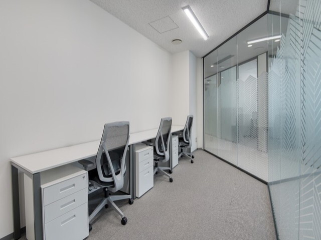 個室_占有のオフィスは24時間利用が可能で、仕事に合わせて自由に使用できます。