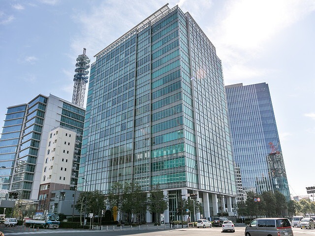 外観_再開発の進むビジネス街にあるオフィスビルです。