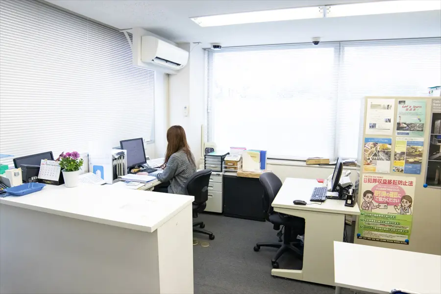 受付_英語対応可能なスタッフが常駐しております