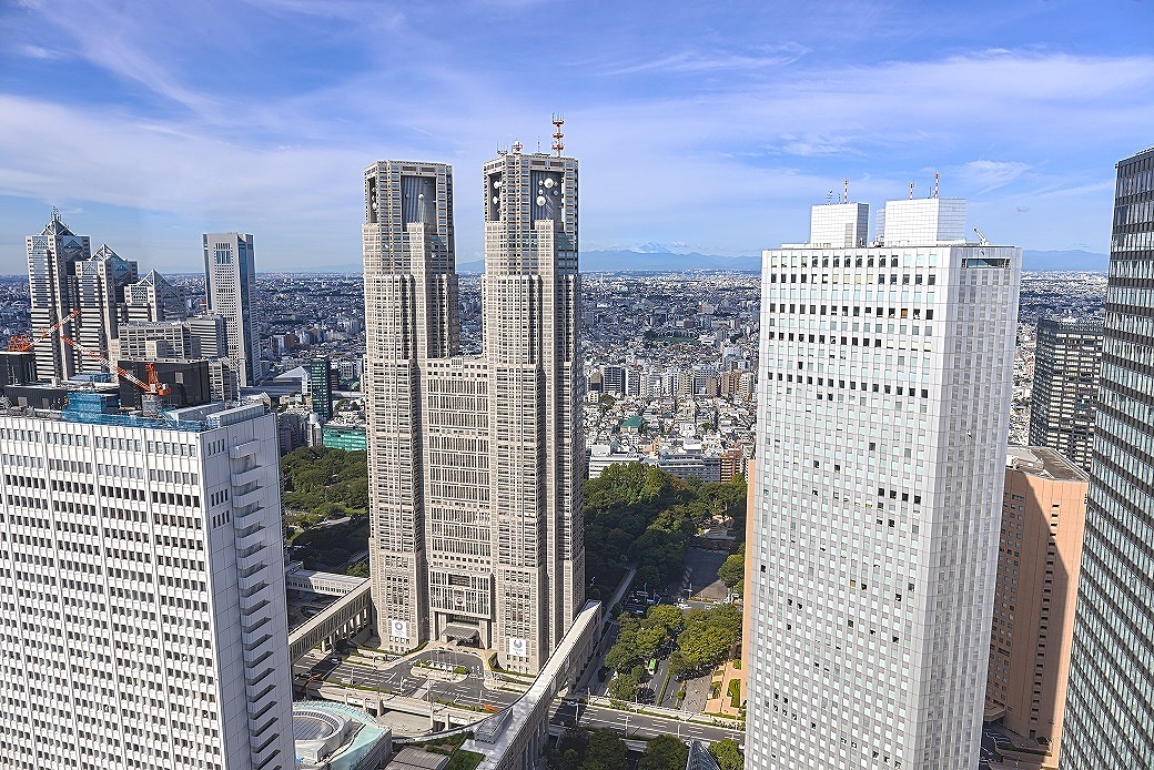 その他＿オフィスの窓辺からは新宿の街を一望する事ができます！