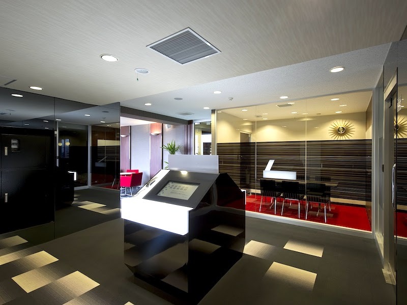 Exterior_Reception desk. The reception area has a luxurious feel.