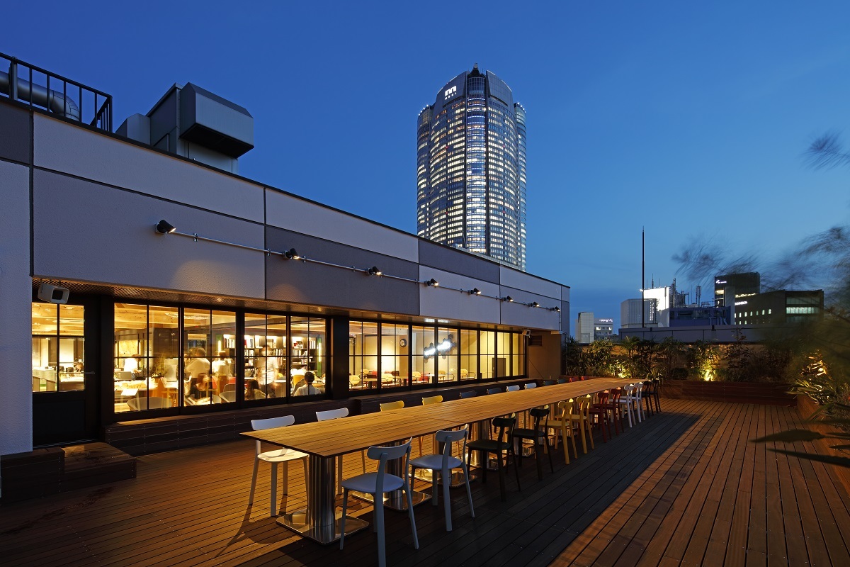 Sky Terrace_Evening view, I would like to use it for parties and events.