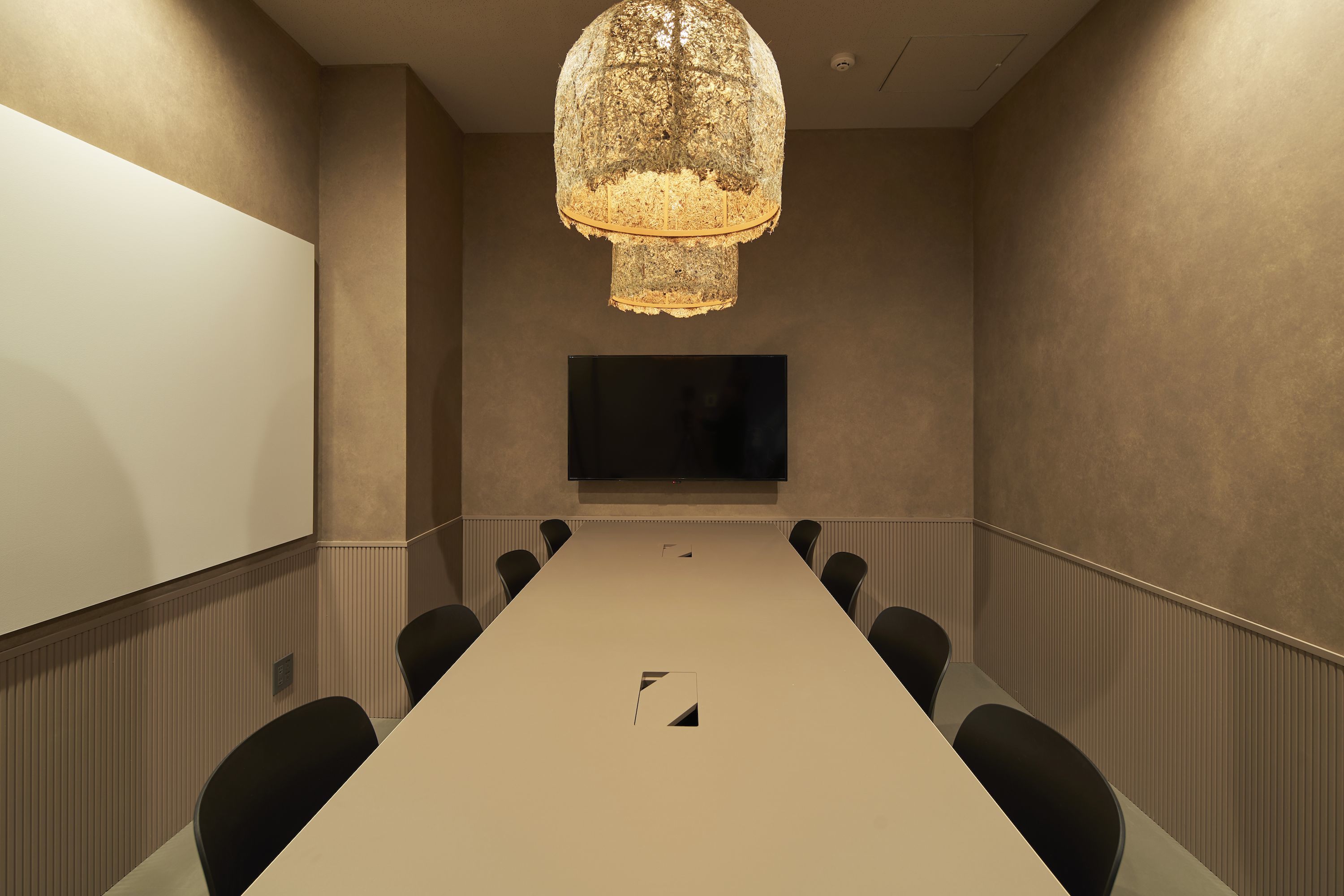 Conference room with monitors and other equipment for videoconferencing, etc., to meet the needs of any business scene.