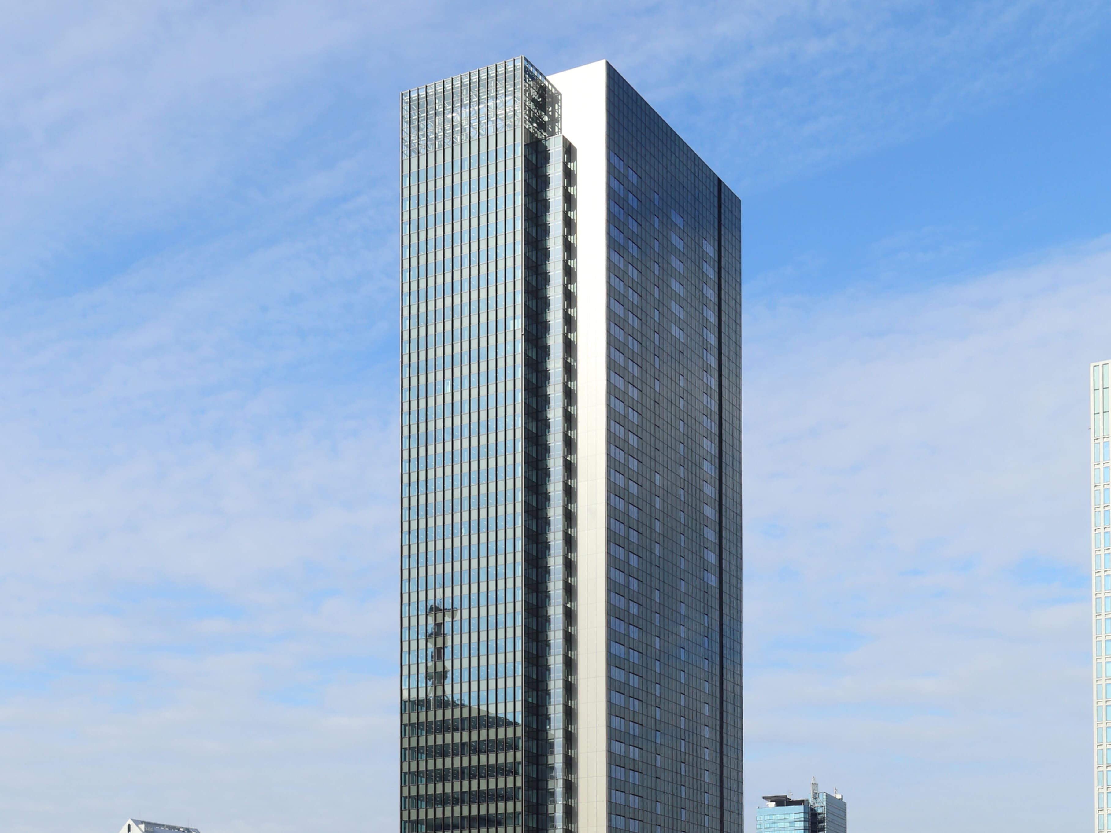 外観_2021年3月に竣工した世界貿易センタービルディング南館。地上39階建、高さ197.321mで日本屈指のハイグレードオフィスビルです。