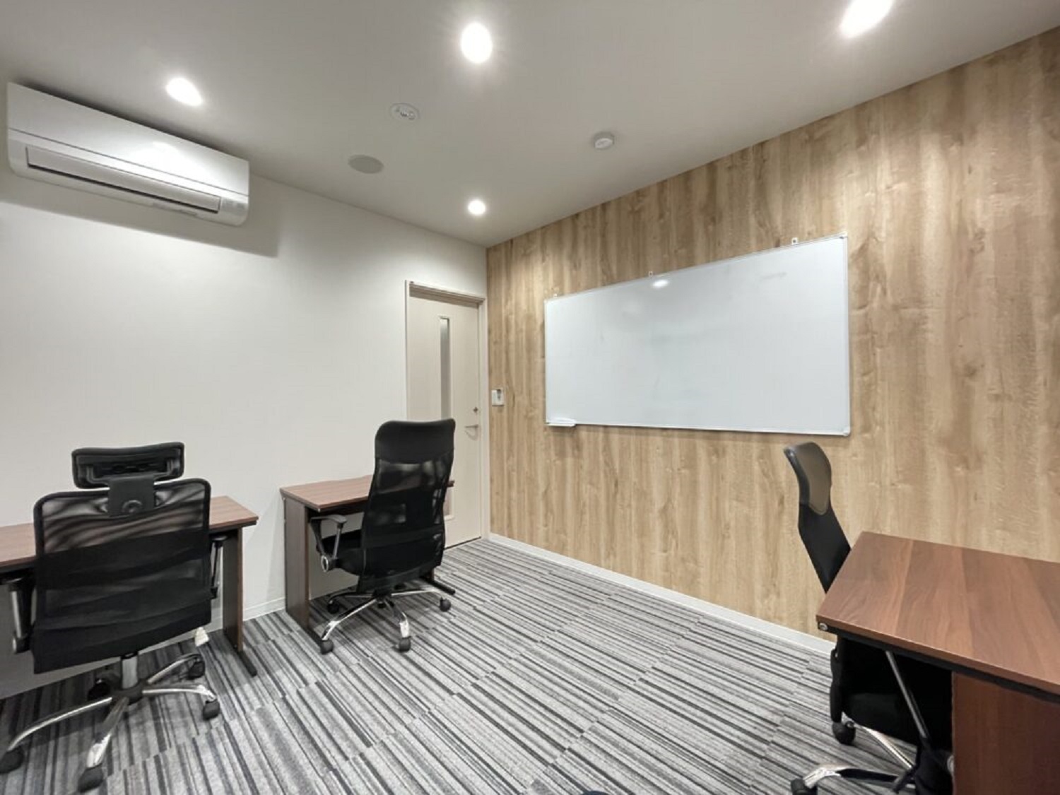 専有部_個室。個室内は個別空調完備で快適に作業ができます。©BIZcircle