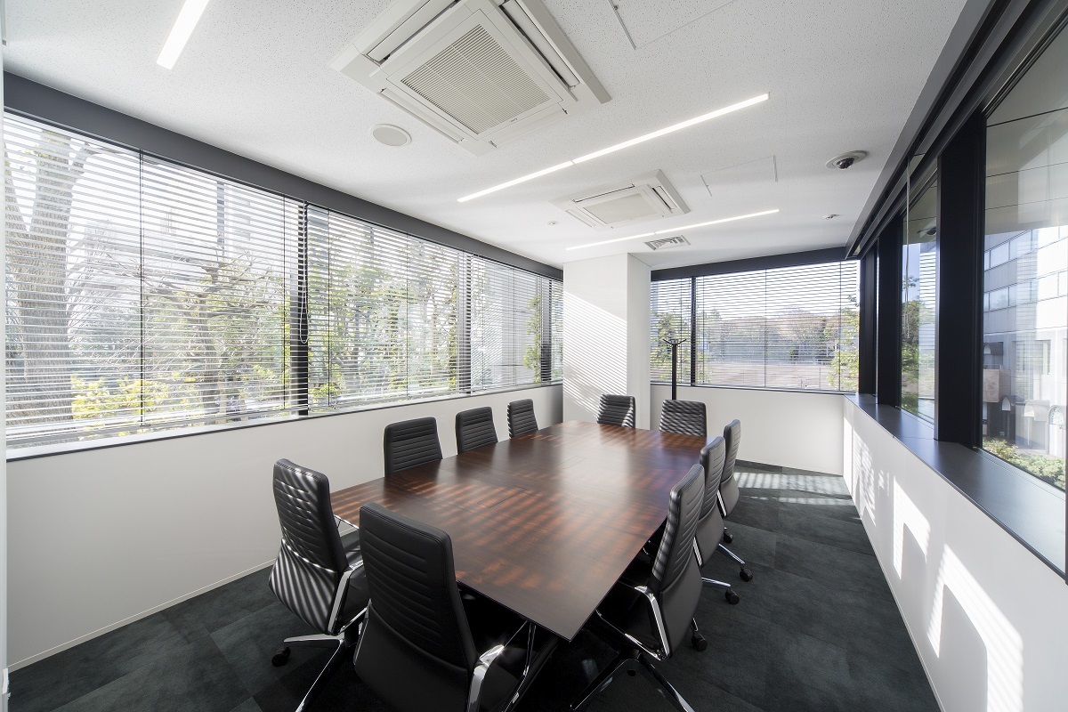 Conference rooms are equipped with wired and wireless LAN as well as power supply.