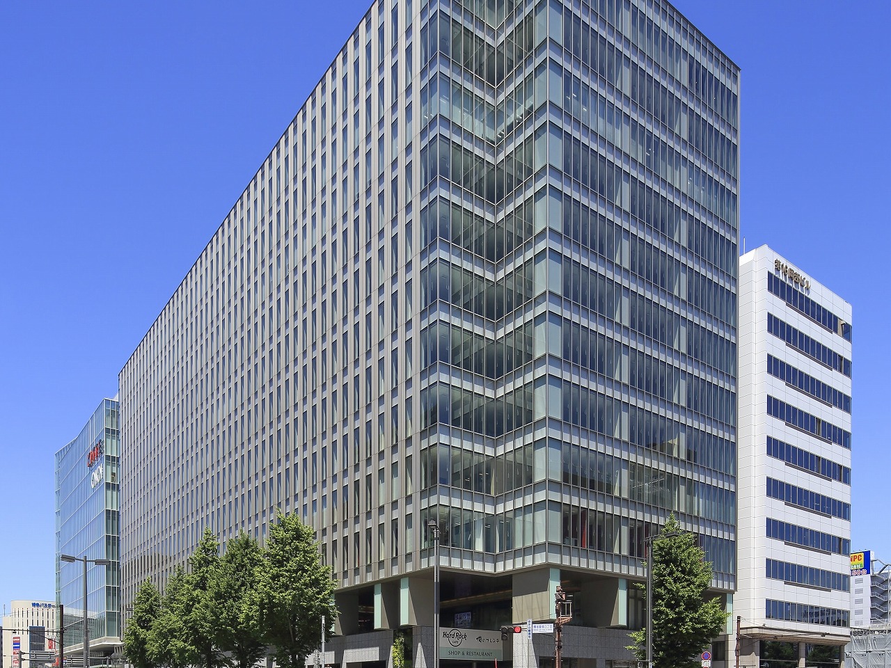 外観_2016年春竣工の福岡のランドマーク的存在のビル内にあるオフィスです。