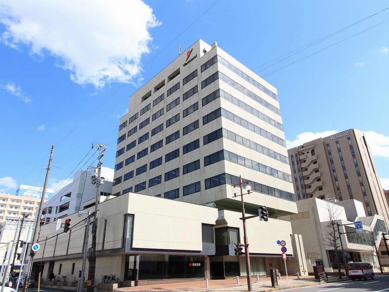 外観_秋田駅から徒歩7分の好ロケーションなオフィスです。