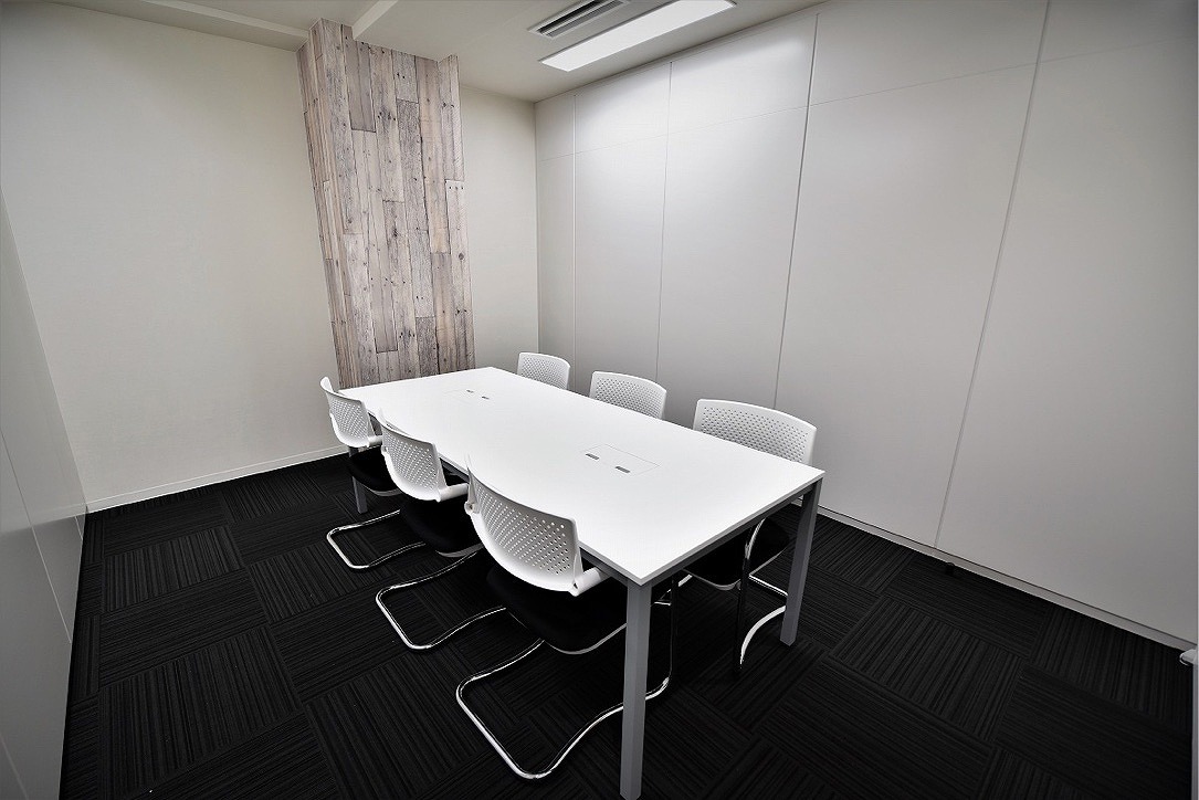Meeting Rooms_The facility also has meeting rooms for rent.