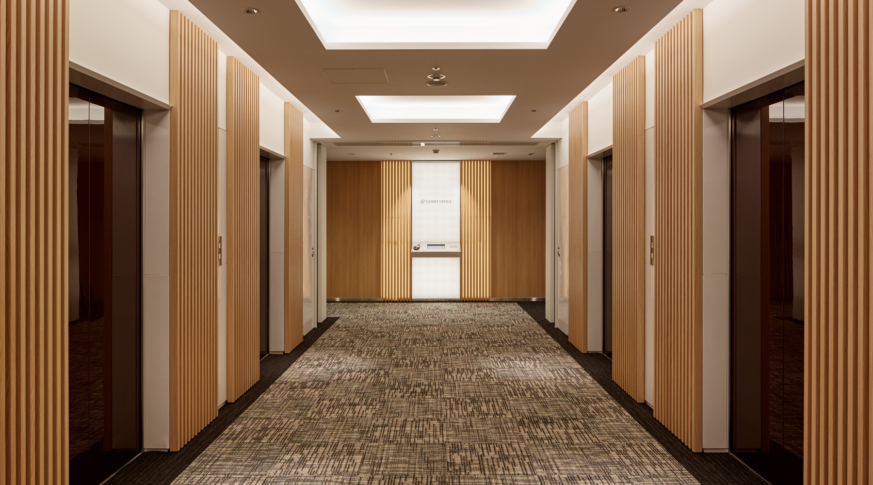 Elevator hall_Luxurious space like a hotel!